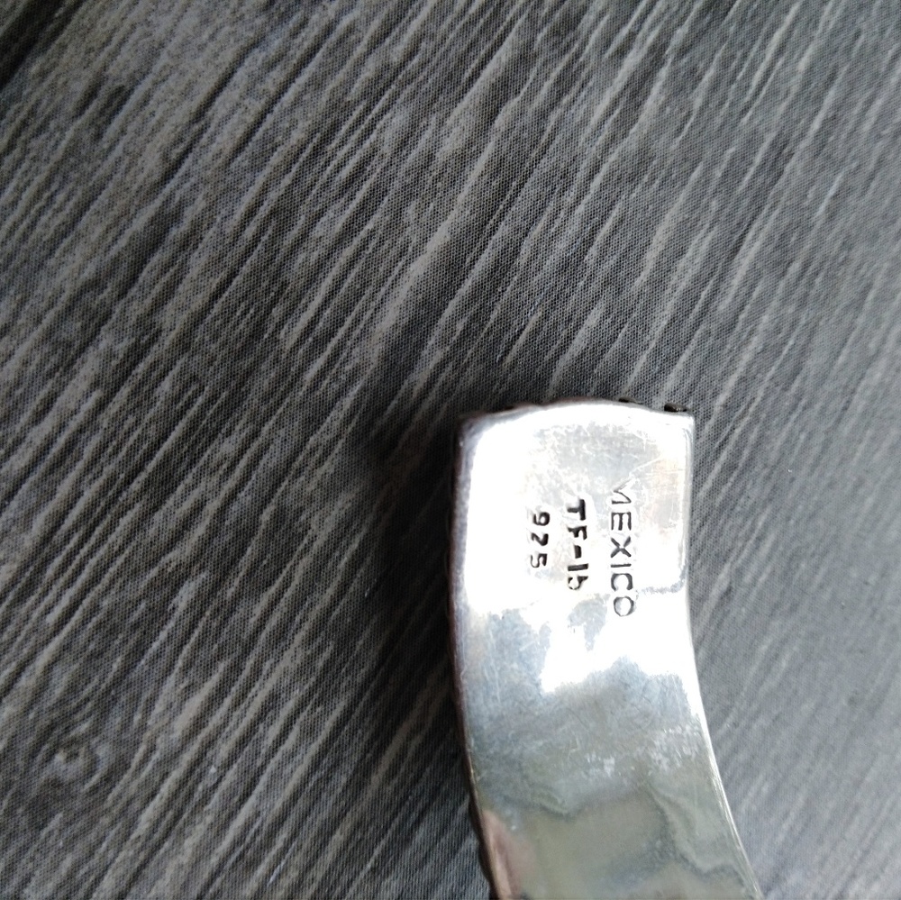Sold* Mexican Sterling Silver cuff bracelet - Picture 2 of 8